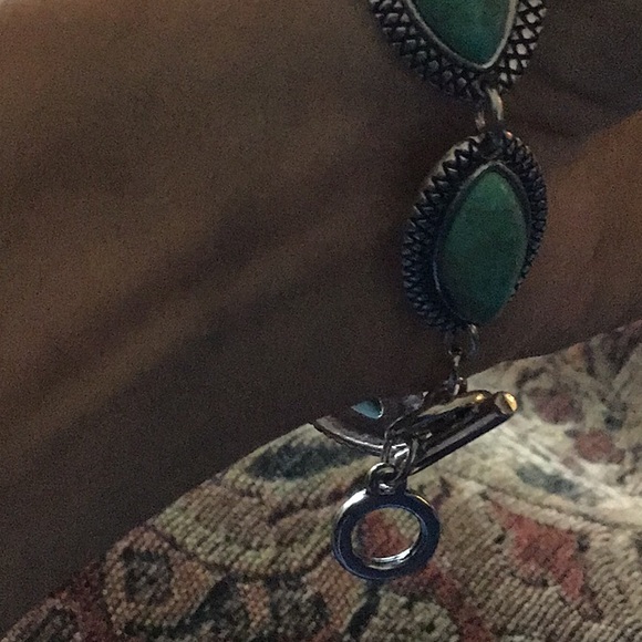 Turquoise Oval Shaped Bracelet - Picture 4 of 6